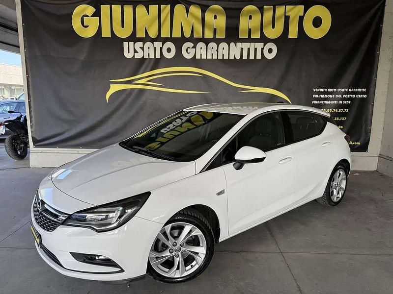 Usata Opel Astra Business 110 CV (80 kW) 2018 Bianco Berlina