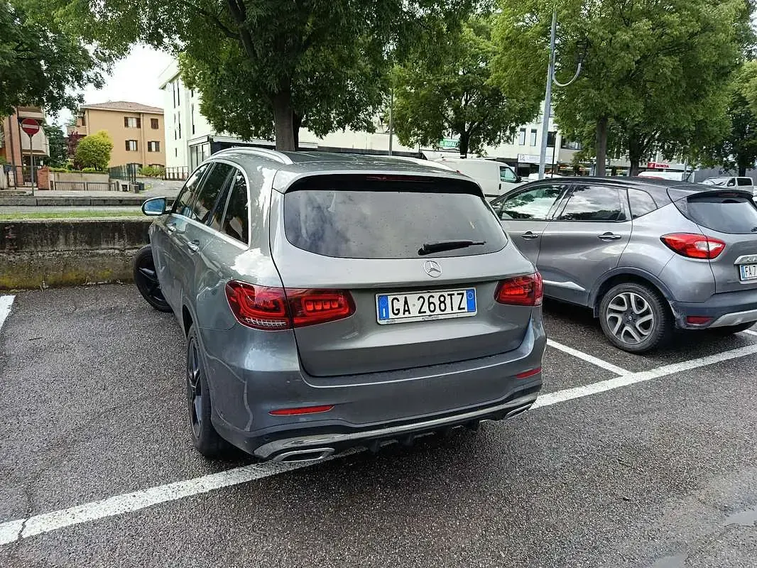 Begagnad Mercedes GLC220 194 HK (142 kW) 2021 SUV