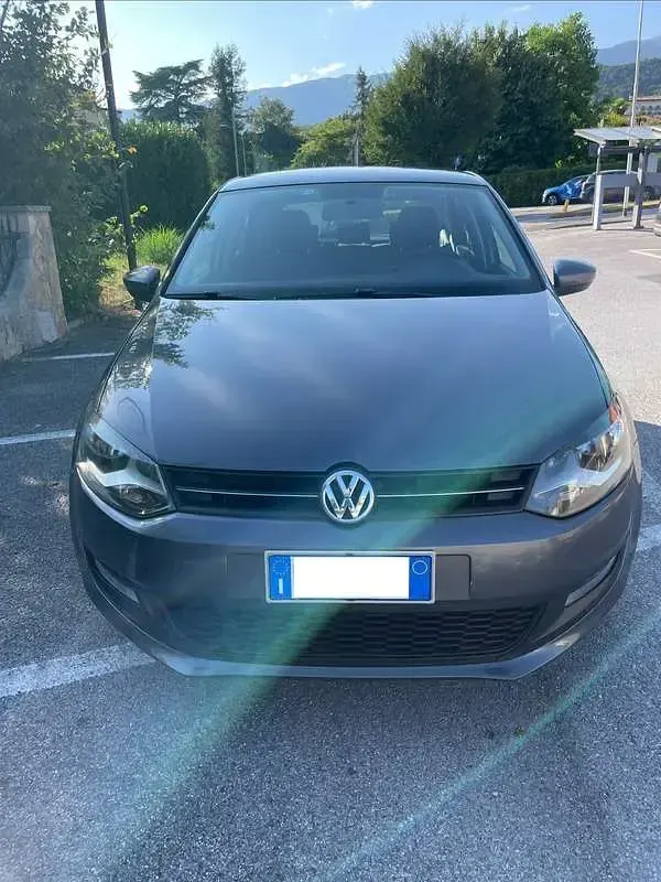 Usata VW Polo Comfortline 69 CV (50 kW) 2011 Grigio Utilitaria