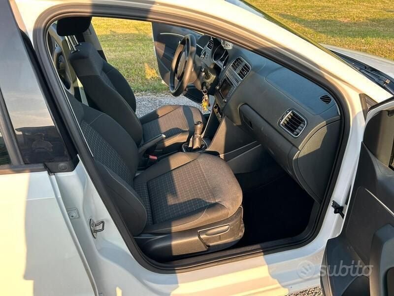 Usata VW Polo 75 CV (55 kW) 2015 Bianco Utilitaria