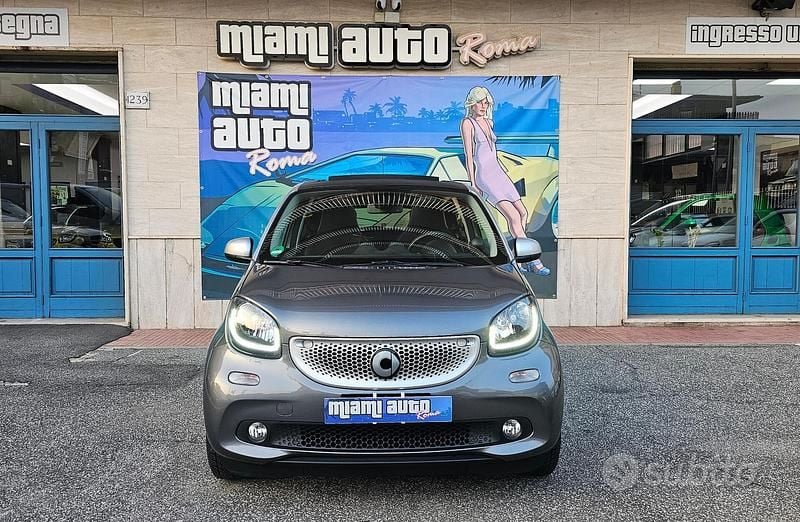 Usata Smart ForFour Passion 89 CV (65 kW) 2017 Grigio Utilitaria