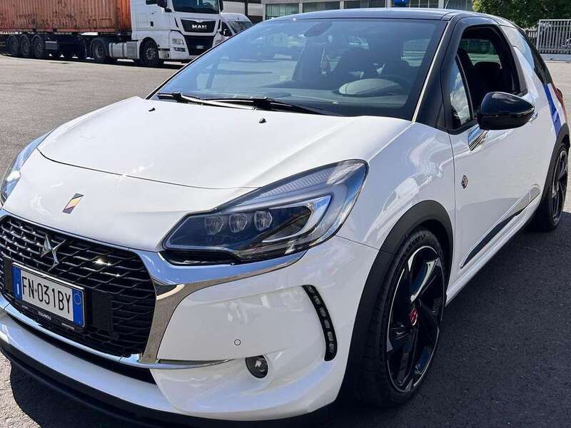 Bianco Usata 2018 DS Automobiles DS3 Performance Tre volumi | 19.800 € - Immagine 1/4