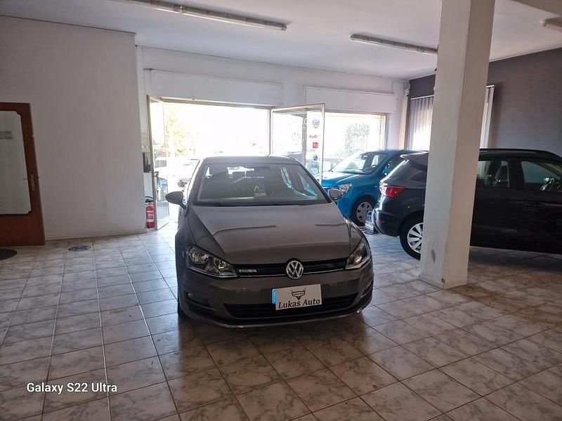 Usata VW Golf VII Trendline 110 CV (80 kW) 2016 Argento Berlina