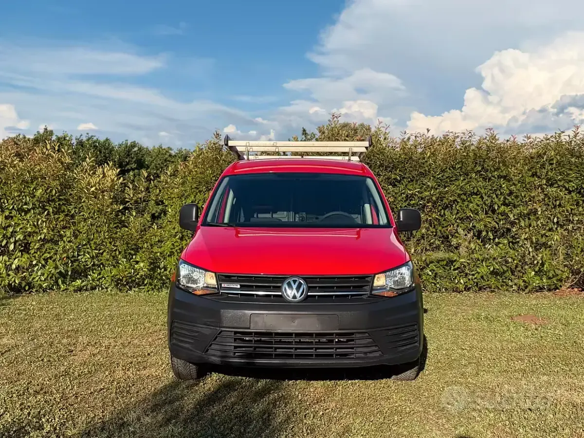 Usata VW Caddy 122 CV (89 kW) 2016 Rosso Monovolume