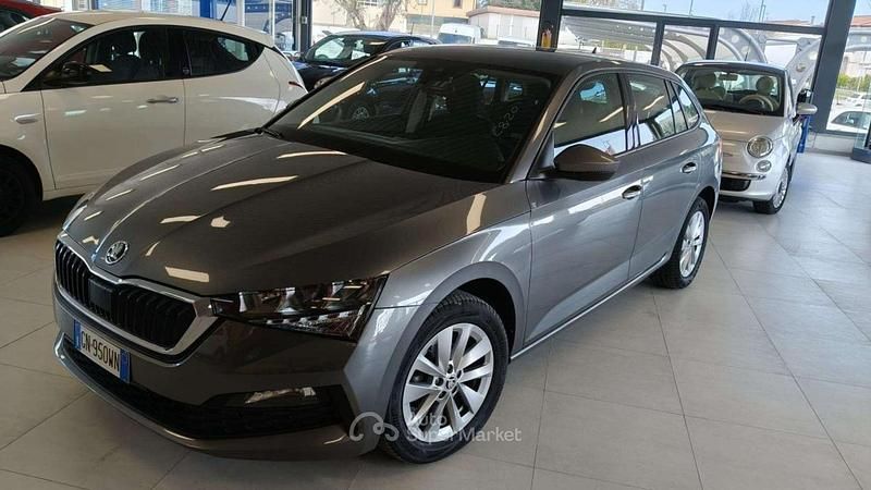 Usata Skoda Scala Ambition 95 CV (69 kW) 2023 Grigio Utilitaria