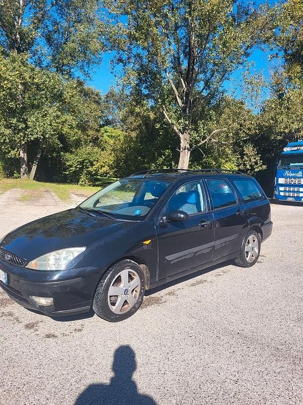 Nero Usata 2004 Ford Focus Tre volumi | 1000 € (Ottimo prezzo) - Immagine 1/4