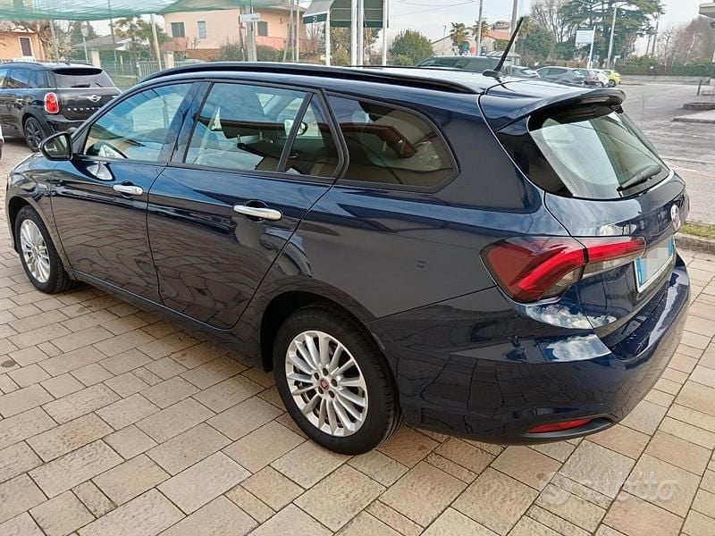 Usata Fiat Tipo Business 131 CV (96 kW) 2021 Blu Station wagon
