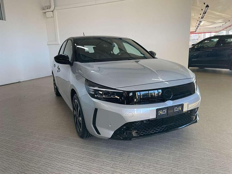 Usata Opel Corsa 101 CV (74 kW) 2025 Argento tetto nero Berlina