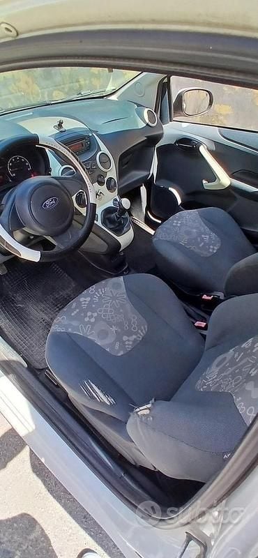 Usata Ford Ka 69 CV (50 kW) 2011 Bianco Utilitaria