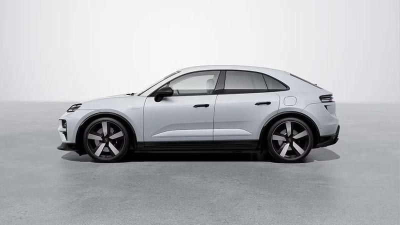 Usata Porsche Macan Turbo 469 kW (639 CV) 2024 Grigio SUV