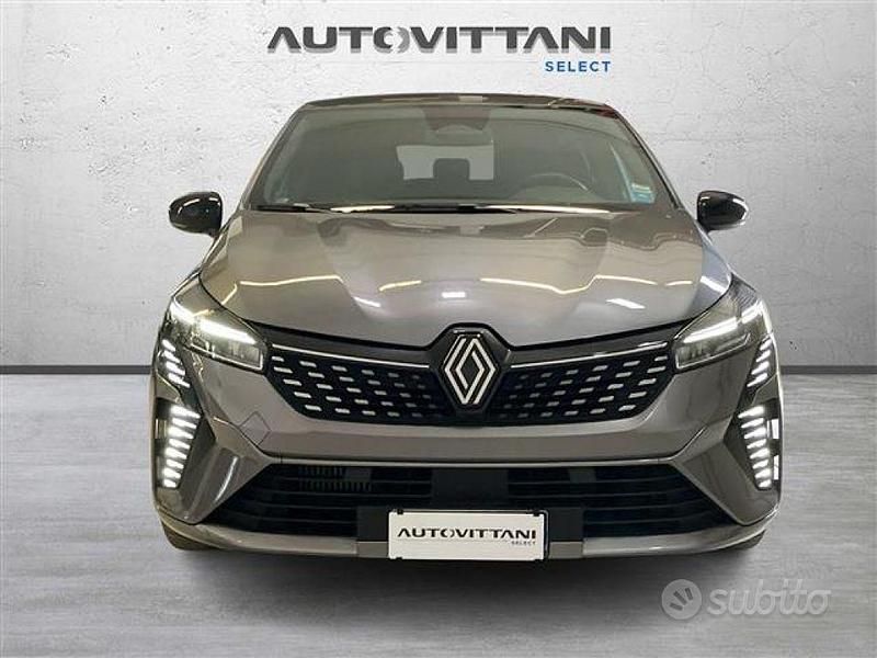 Usata Renault Clio V Techno 91 CV (66 kW) 2025 Grigio scuro Berlina