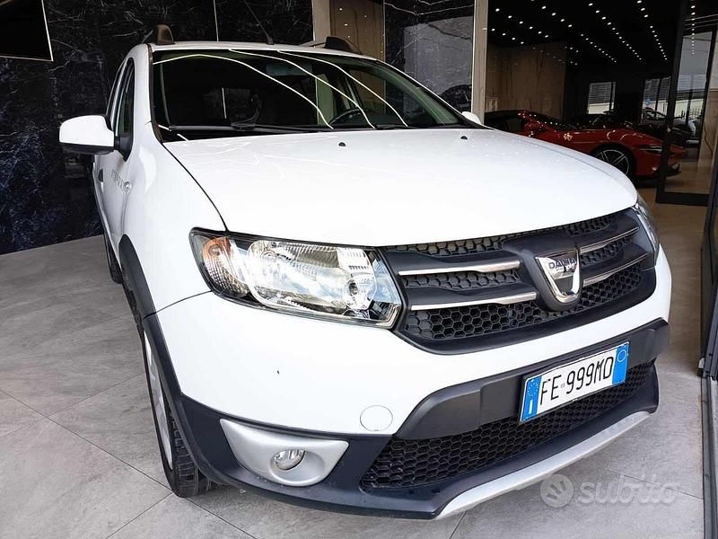 Usata Dacia Sandero Stepway 90 CV (66 kW) 2016 Bianco Berlina