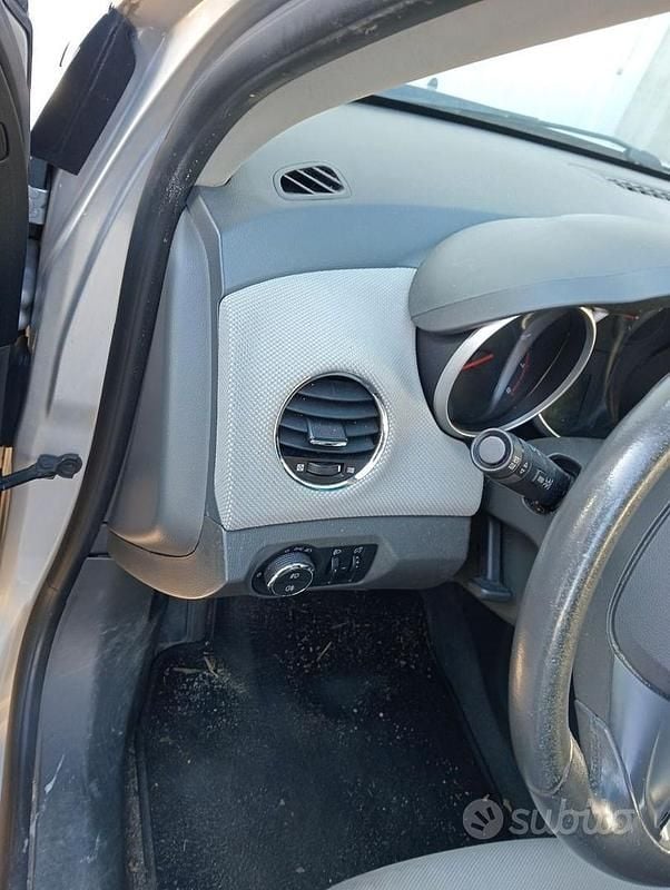 Usata Chevrolet Cruze LS 159 CV (116 kW) 2010 Grigio Berlina