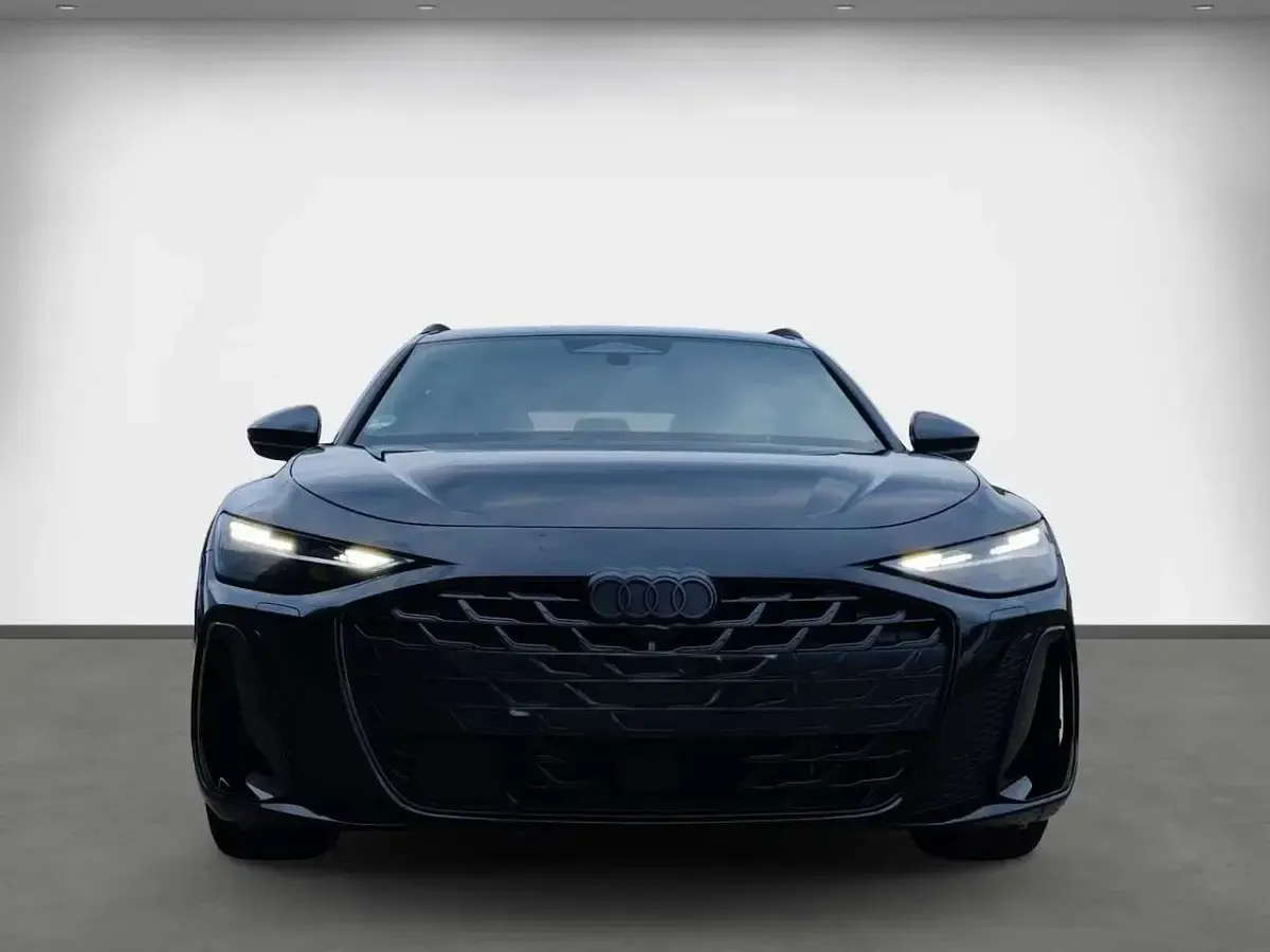 Begagnad Audi A6 S-Line 299 HK (219 kW) 2026 Svart Kombi