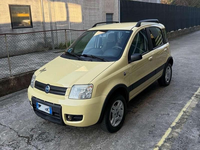 Usata Fiat Panda 4x4 Climbing 60 CV (44 kW) 2006 Giallo Utilitaria