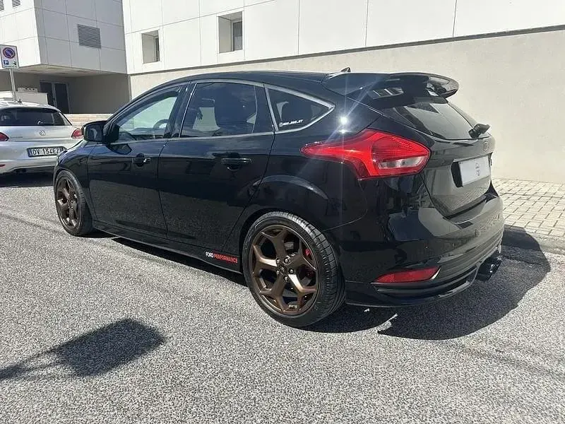 Usata Ford Focus ST 250 CV (183 kW) 2016 Nero Berlina