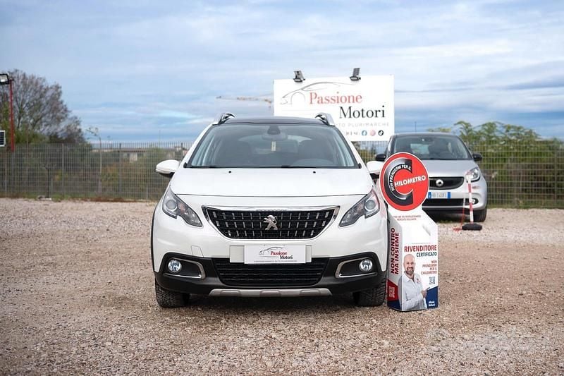 Usata Peugeot 2008 Allure 120 CV (88 kW) 2017 Bianco SUV