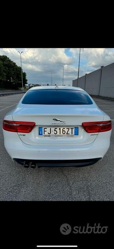 Usata Jaguar XE Prestige 179 CV (131 kW) 2017 Bianco Berlina