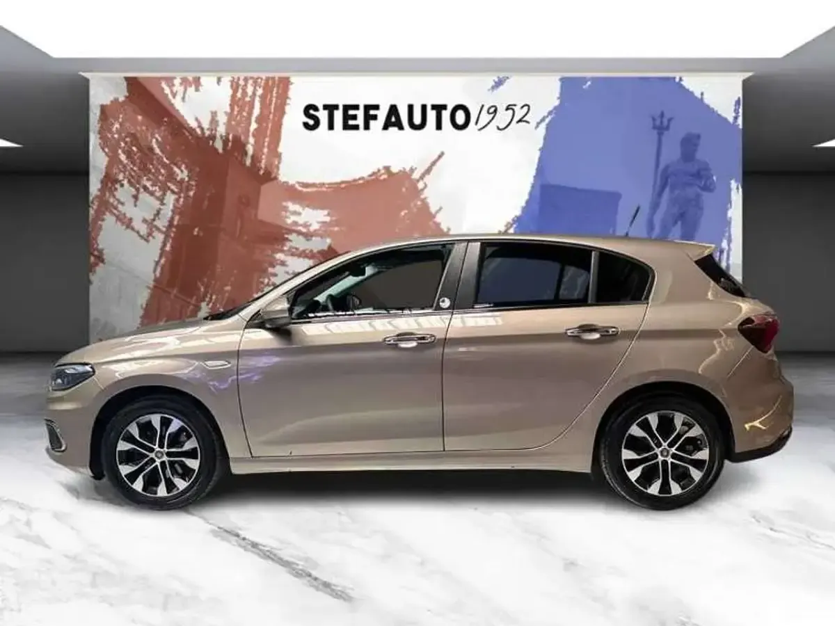 Usata Fiat Tipo Lounge 95 CV (69 kW) 2020 Marrone Station wagon