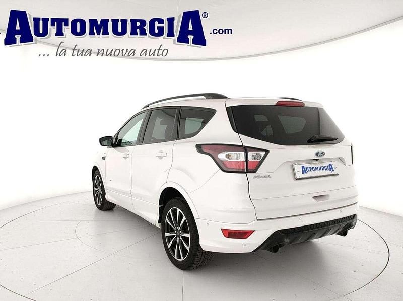 Usado Ford Kuga ST-Line 180 CV (132 kW) 2017 Blanco SUV