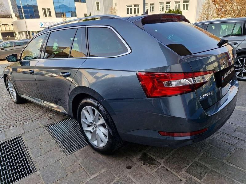 Usata Skoda Superb Ambition 200 CV (147 kW) 2020 Quarzgrau metallic Station wagon