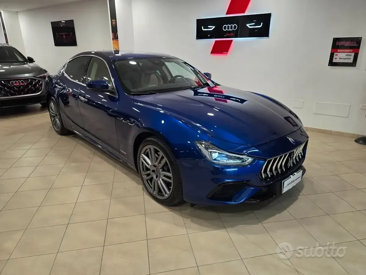 Usata Maserati Ghibli 250 CV (183 kW) 2018 Bluazzurro Berlina