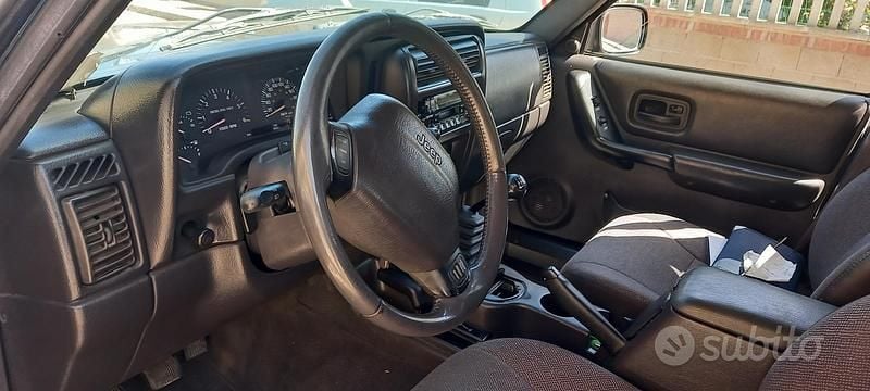 Usata Jeep Cherokee 116 CV (85 kW) 2000 SUV