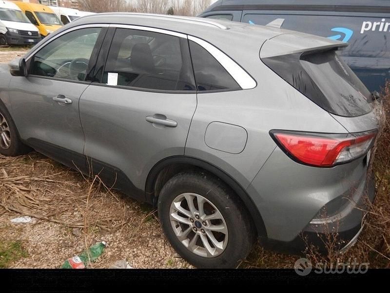 Usata Ford Kuga Titanium 120 CV (88 kW) 2024 Grigio SUV
