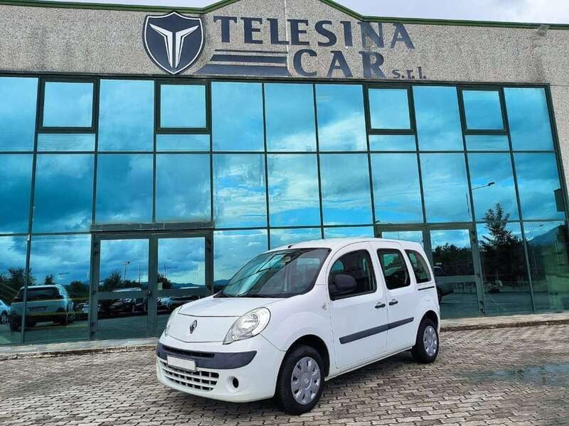 Bianco Usata 2013 Renault Kangoo Monovolume | 6500 € (Ottimo prezzo) - Immagine 1/4