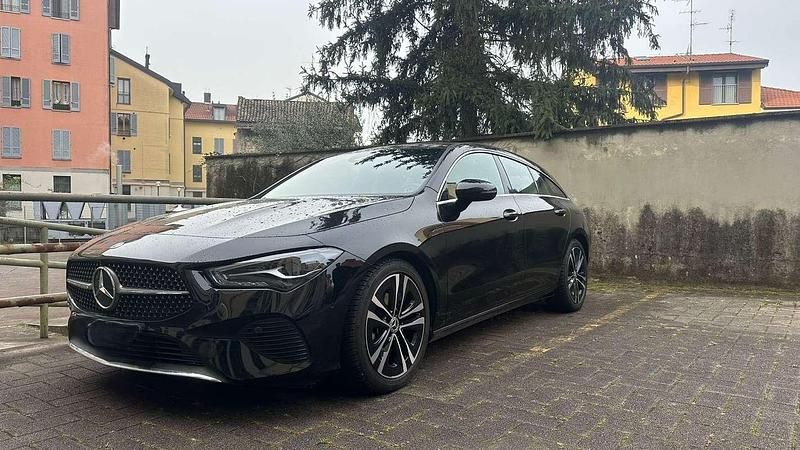 Usata Mercedes CLA200 Shooting Brake Advanced Plus 150 CV (110 kW) 2023 Nero Station wagon