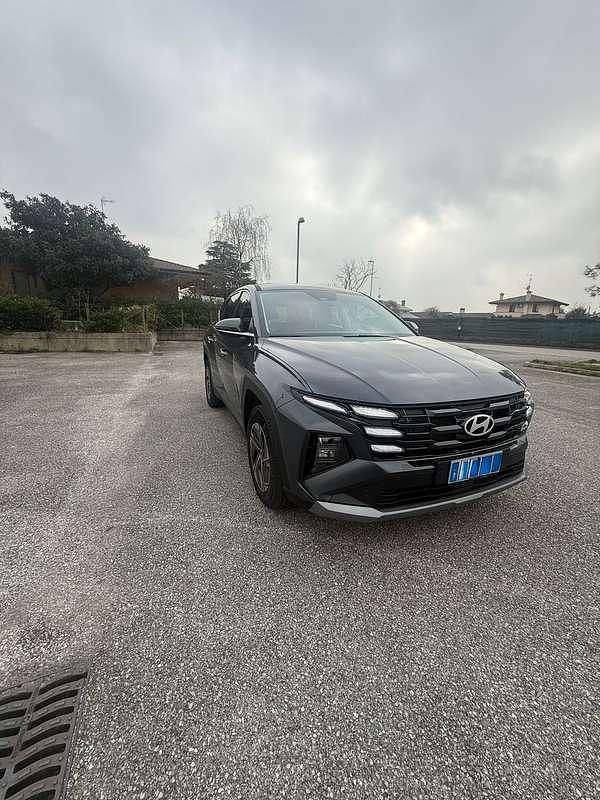 Usata Hyundai Tucson 160 CV (117 kW) 2025 Grigio SUV