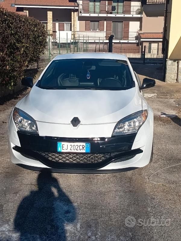 Usata Renault Mégane III R.S. 290 CV (213 kW) 2010 Bianco Coupé