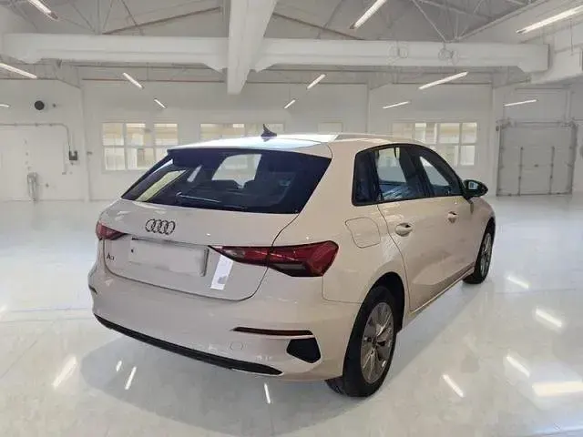 Usata Audi A3 Sportback Business 149 CV (109 kW) 2023 Bianco Utilitaria