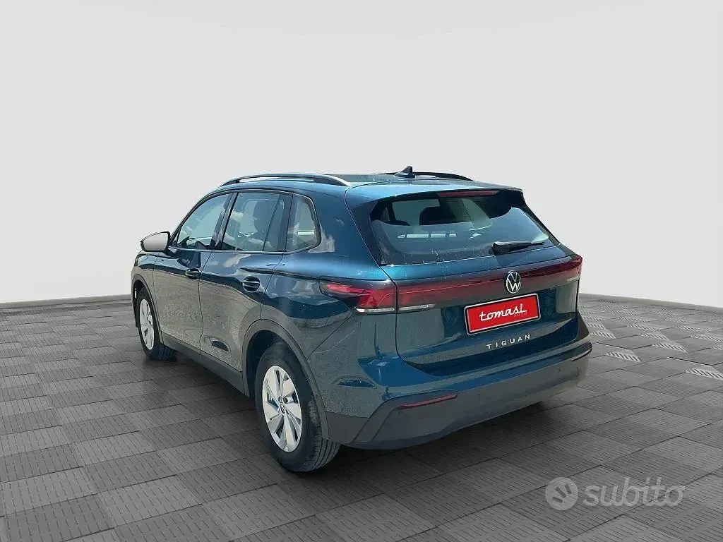 Usata VW Tiguan Life 150 CV (110 kW) 2025 Bluazzurro SUV