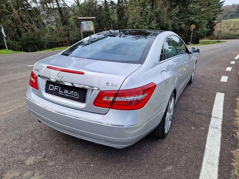 Usata Mercedes E220 170 CV (125 kW) 2013 Argento Coupé