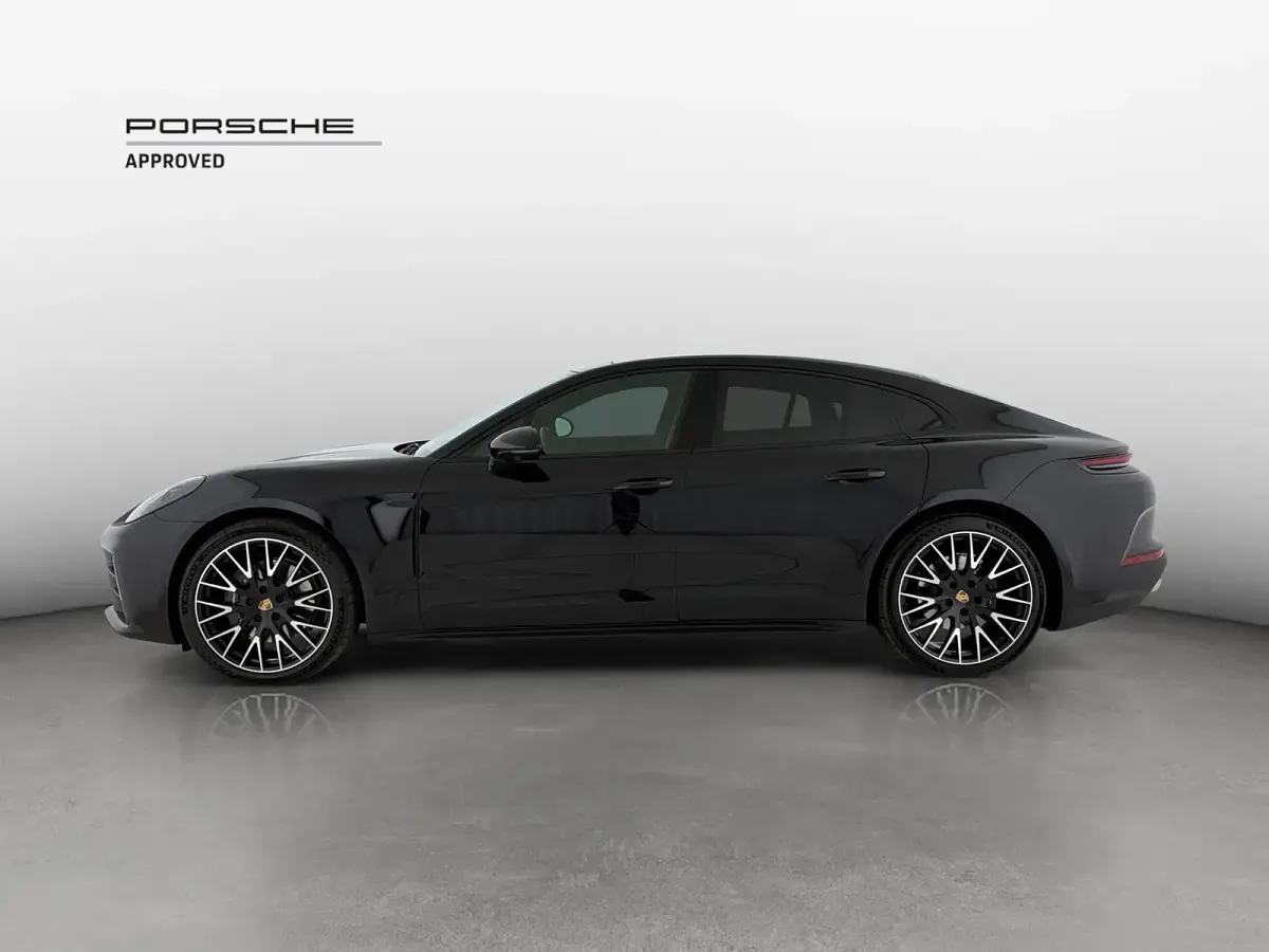 Usata Porsche Panamera 354 CV (260 kW) 2024 2t nero jet metallizzato Utilitaria
