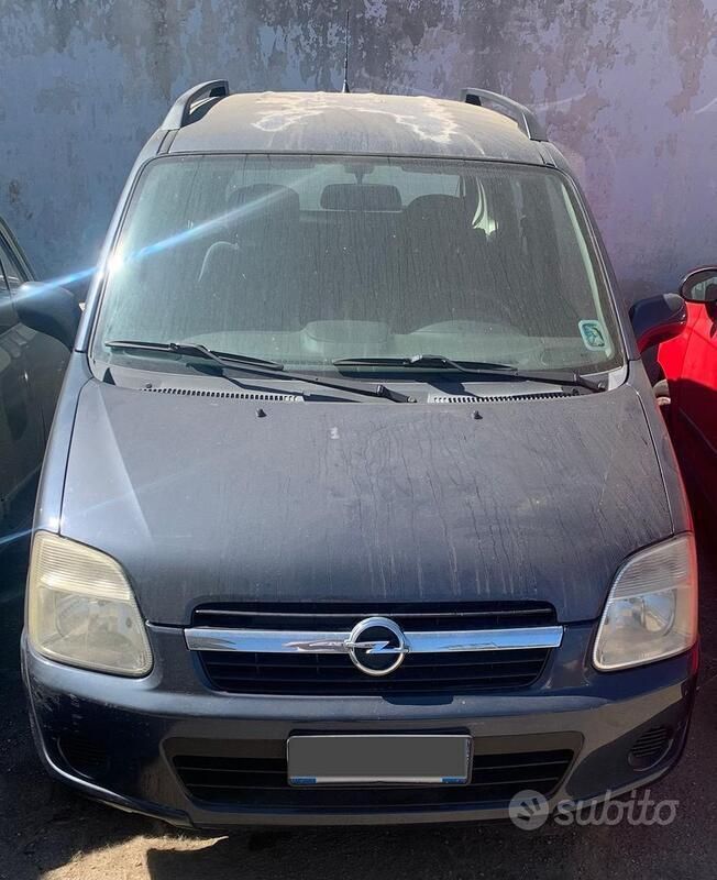 Grigio Usata 2006 Opel Agila Due volumi | 2000 € (Buon prezzo) - Immagine 1/4