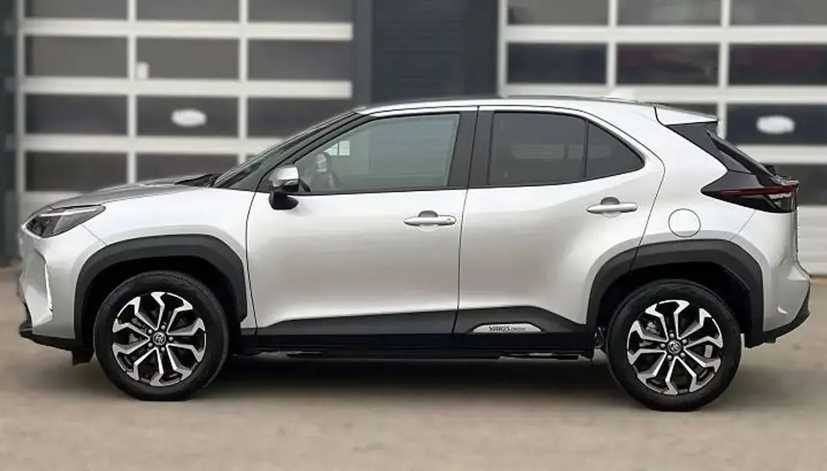Usata Toyota Yaris Cross Active 92 CV (67 kW) 2021 Argento SUV