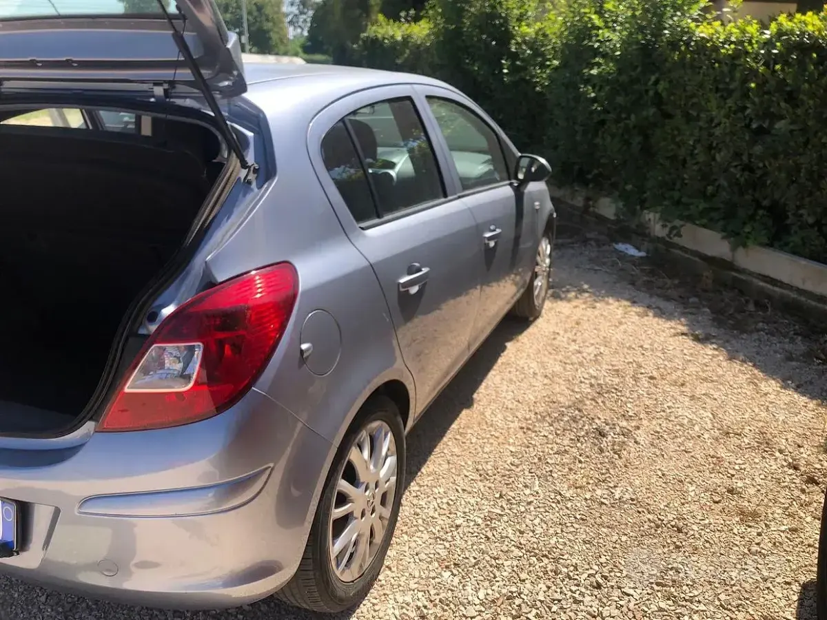 Usata Opel Corsa 80 CV (58 kW) 2009 Grigio Utilitaria