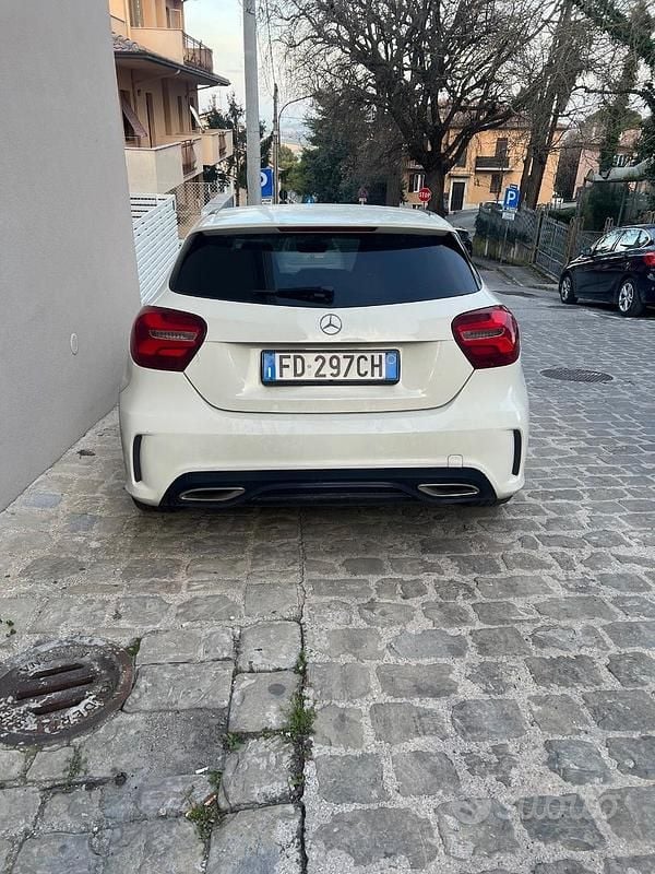 Usata Mercedes A180 Premium 109 CV (80 kW) 2016 Bianco Berlina