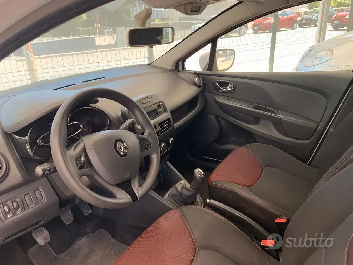 Usata Renault Clio 75 CV (55 kW) 2014 Bianco Station wagon