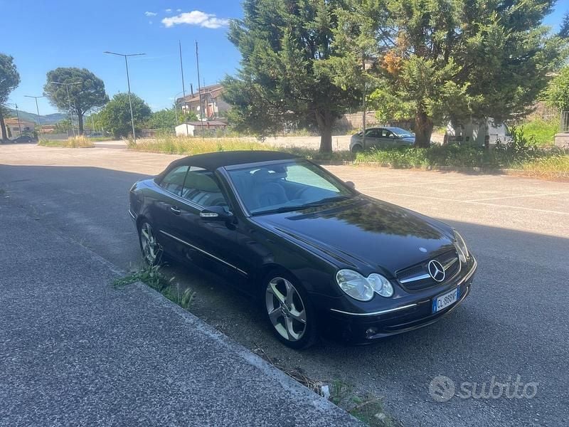 Usata Mercedes CLK200 163 CV (119 kW) 2004 Nero Cabrio