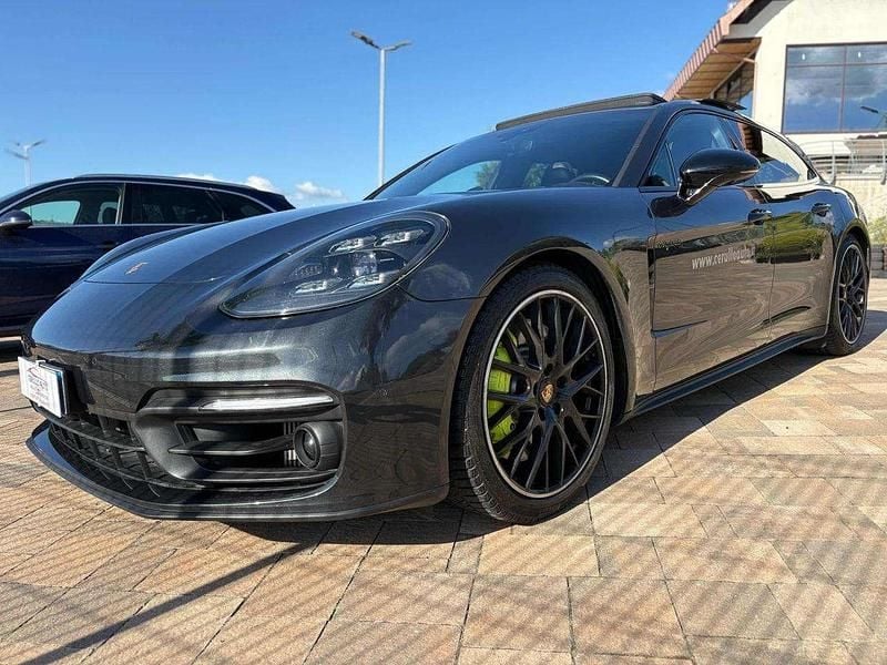 Grigio scuro Usata 2021 Porsche Panamera Sport Turismo Tre volumi | 61.990 € (Super prezzo) - Immagine 1/4