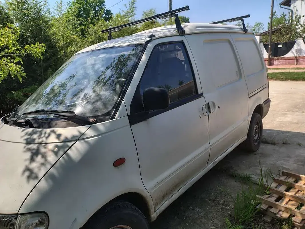 Usata Nissan Vanette 61 CV (44 kW) 1992 Monovolume