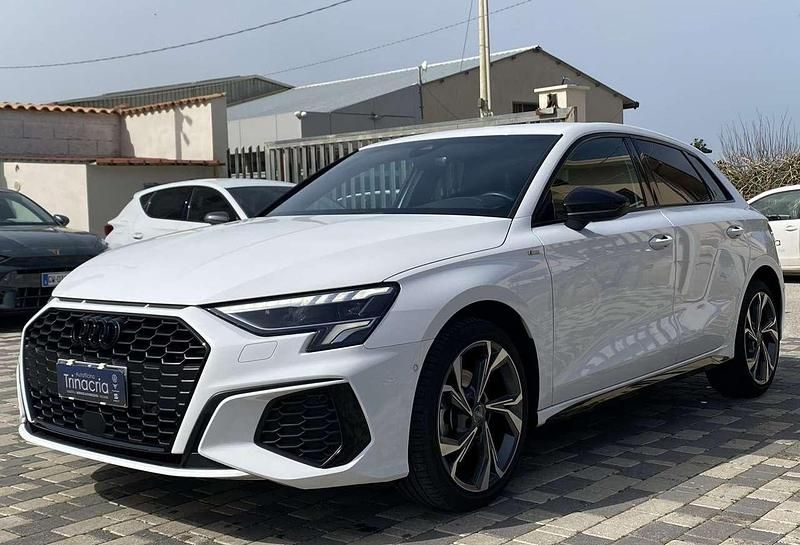 Usata Audi A3 Sportback S-Line 150 CV (110 kW) 2021 Other Utilitaria