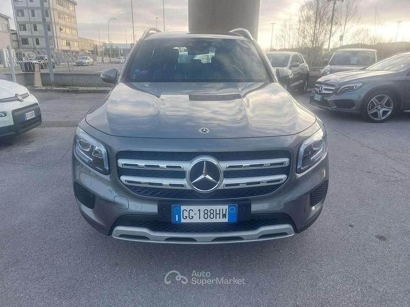 Usata Mercedes GLB200 Business 150 CV (110 kW) 2021 Grigio SUV