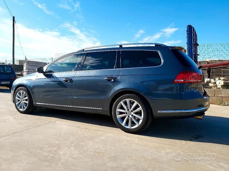 Usata VW Passat 140 CV (102 kW) 2013 Grigio Station wagon