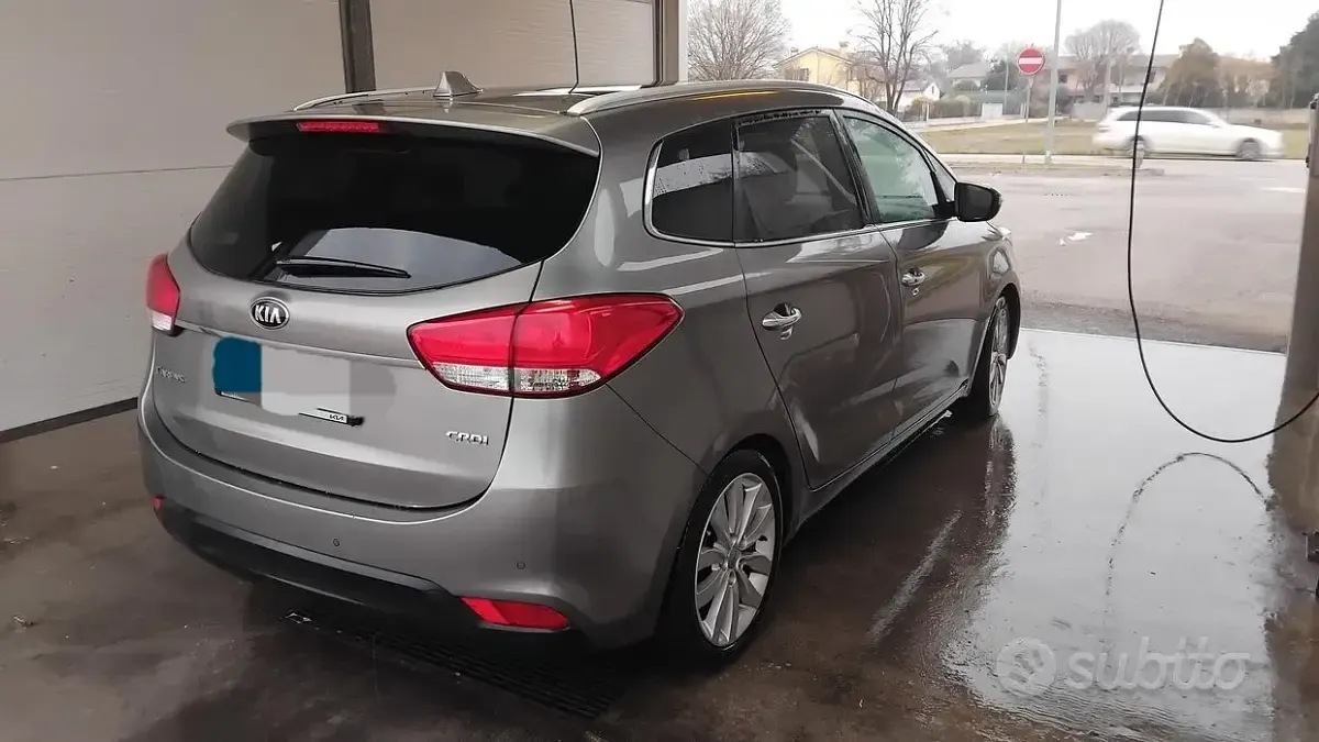 Usata Kia Carens 136 CV (100 kW) 2014 Grigio Monovolume