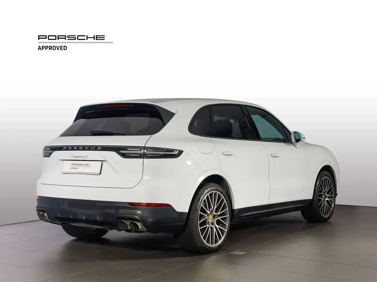 Usata Porsche Cayenne 441 CV (324 kW) 2019 Bianco carrara SUV