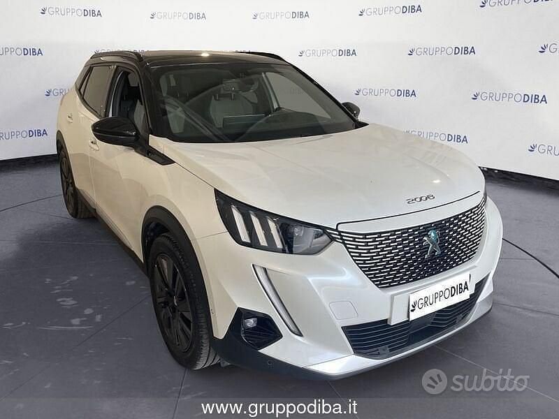 Usata Peugeot e-2008 GTi 100 kW (136 CV) 2021 Bianco SUV